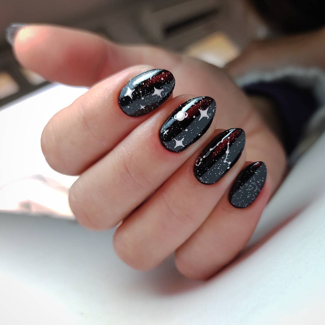 Short Black Glossy Starry Nails