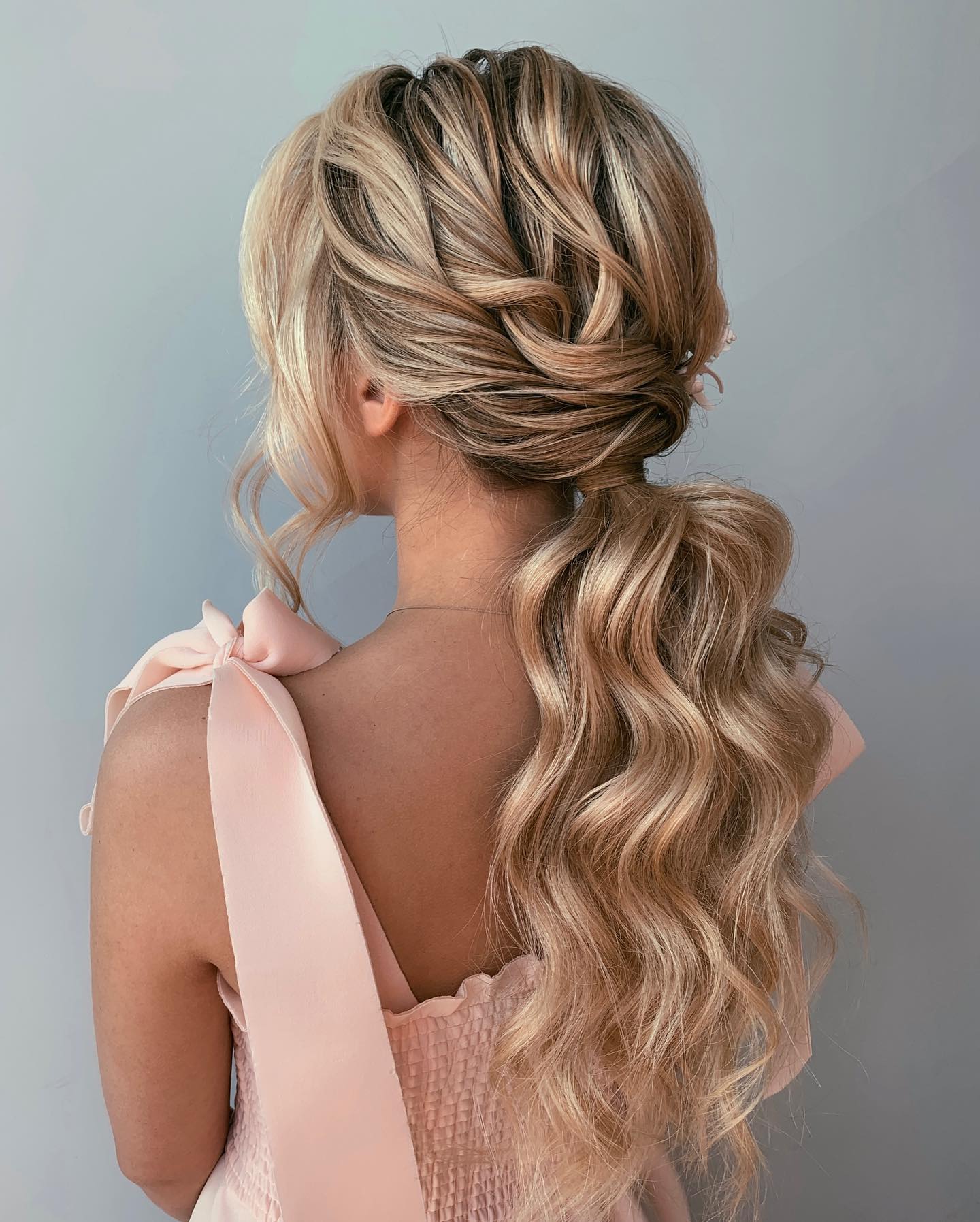 Romantic Wedding Hairstyles To Bring The Brides Image To Perfection