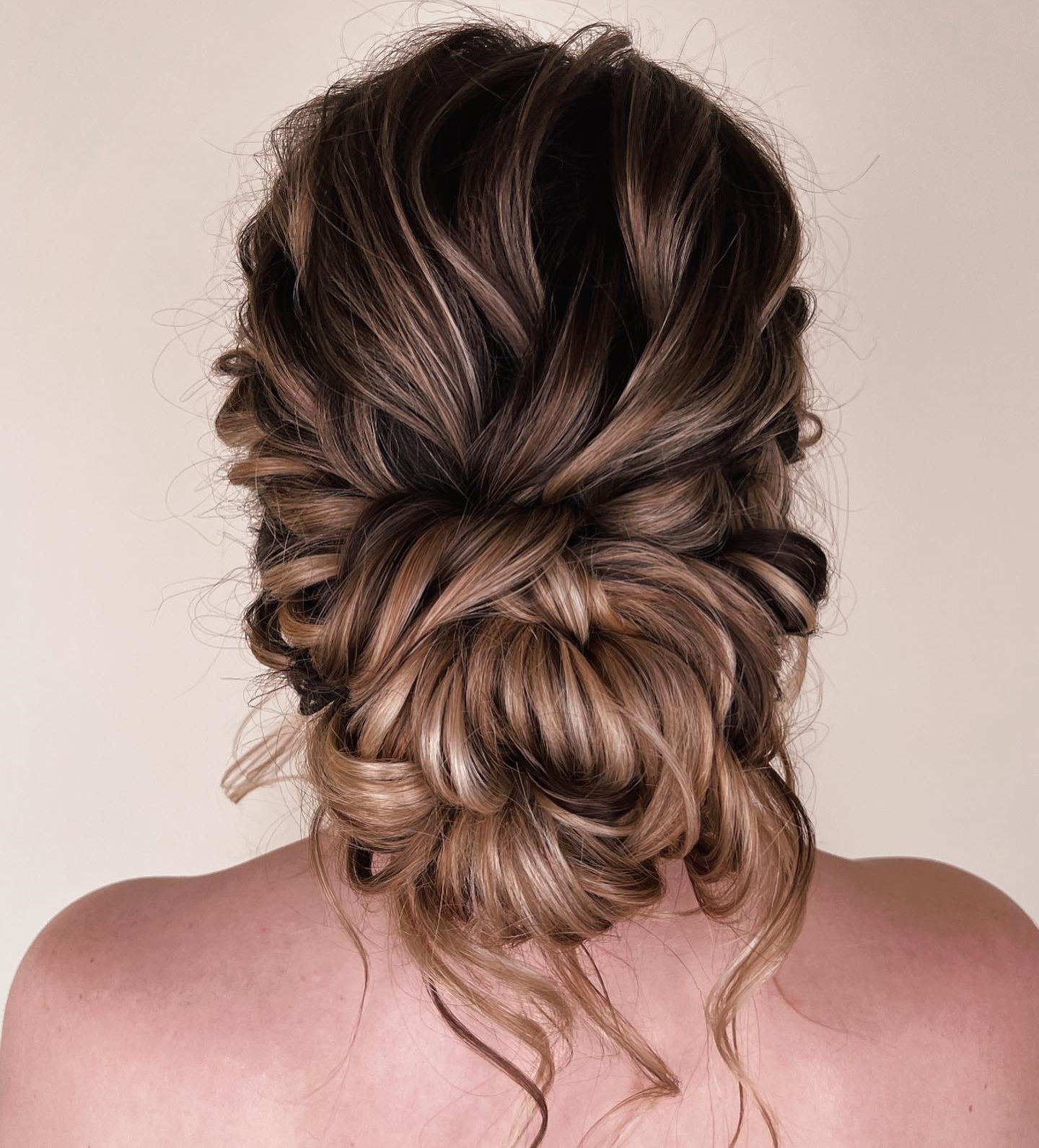 50 Romantic Wedding Hairstyles to Bring the Bride’s Image to Perfection ...