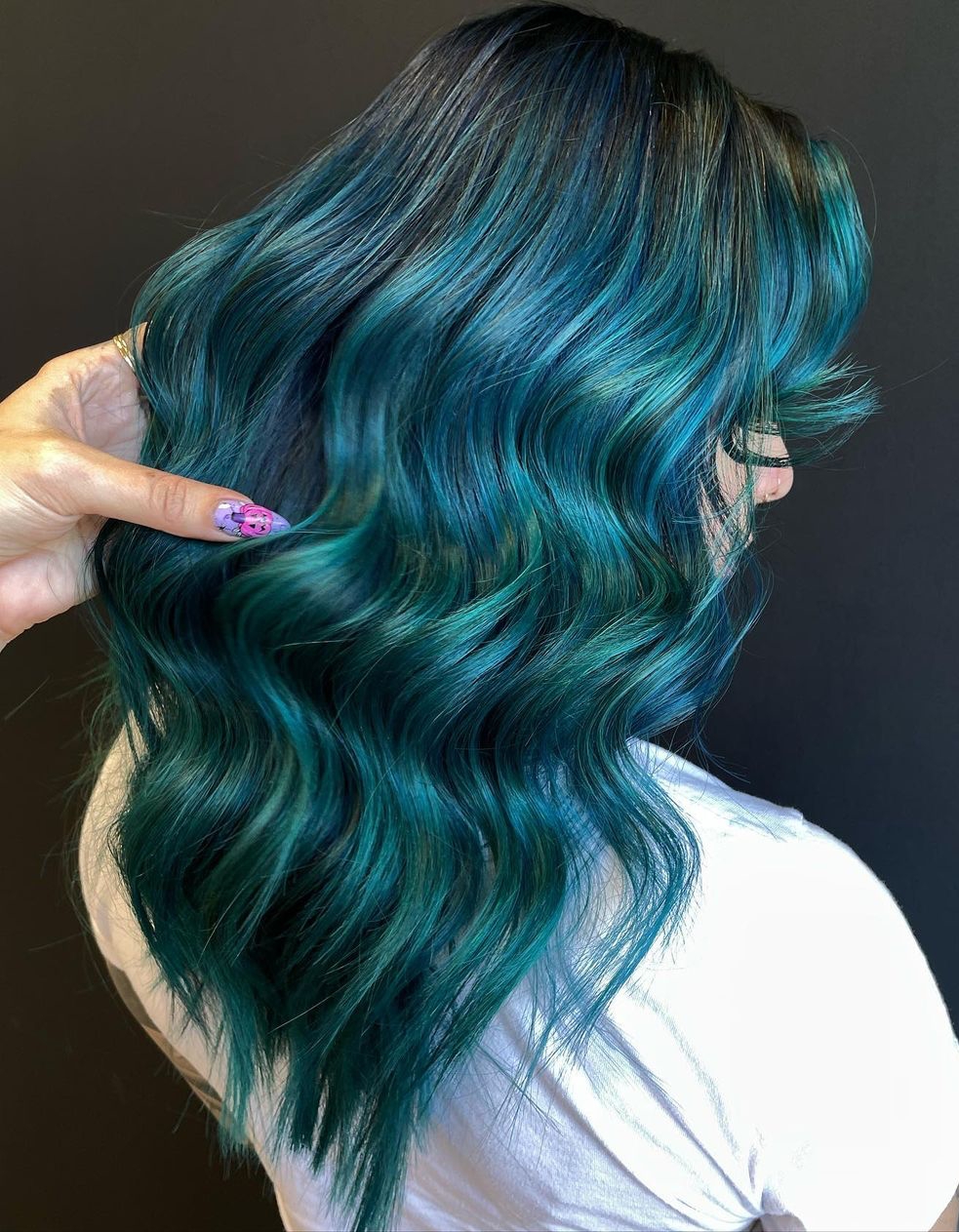 bluish green hair