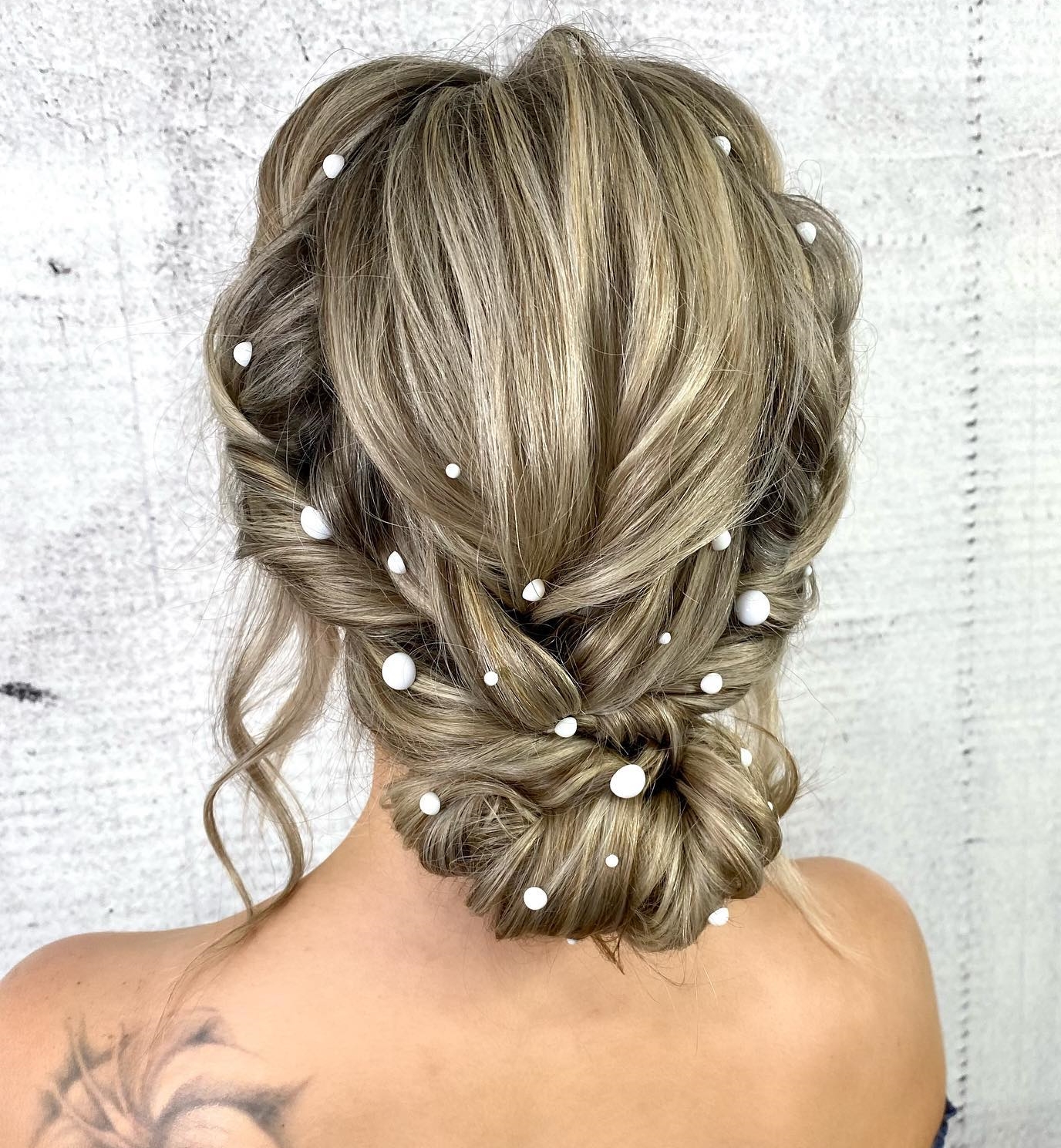 50 Romantic Wedding Hairstyles To Bring The Brides Image To Perfection Hairstylery 2594