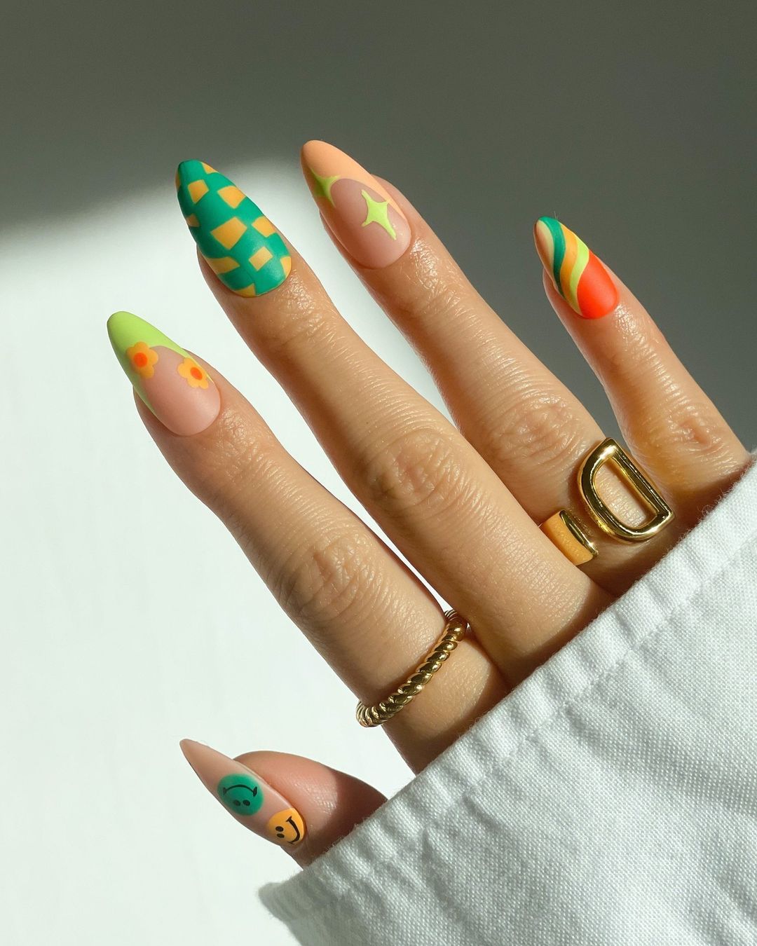 50 Gorgeous Neon Nails Designed to Impress and Inspire - Hairstylery