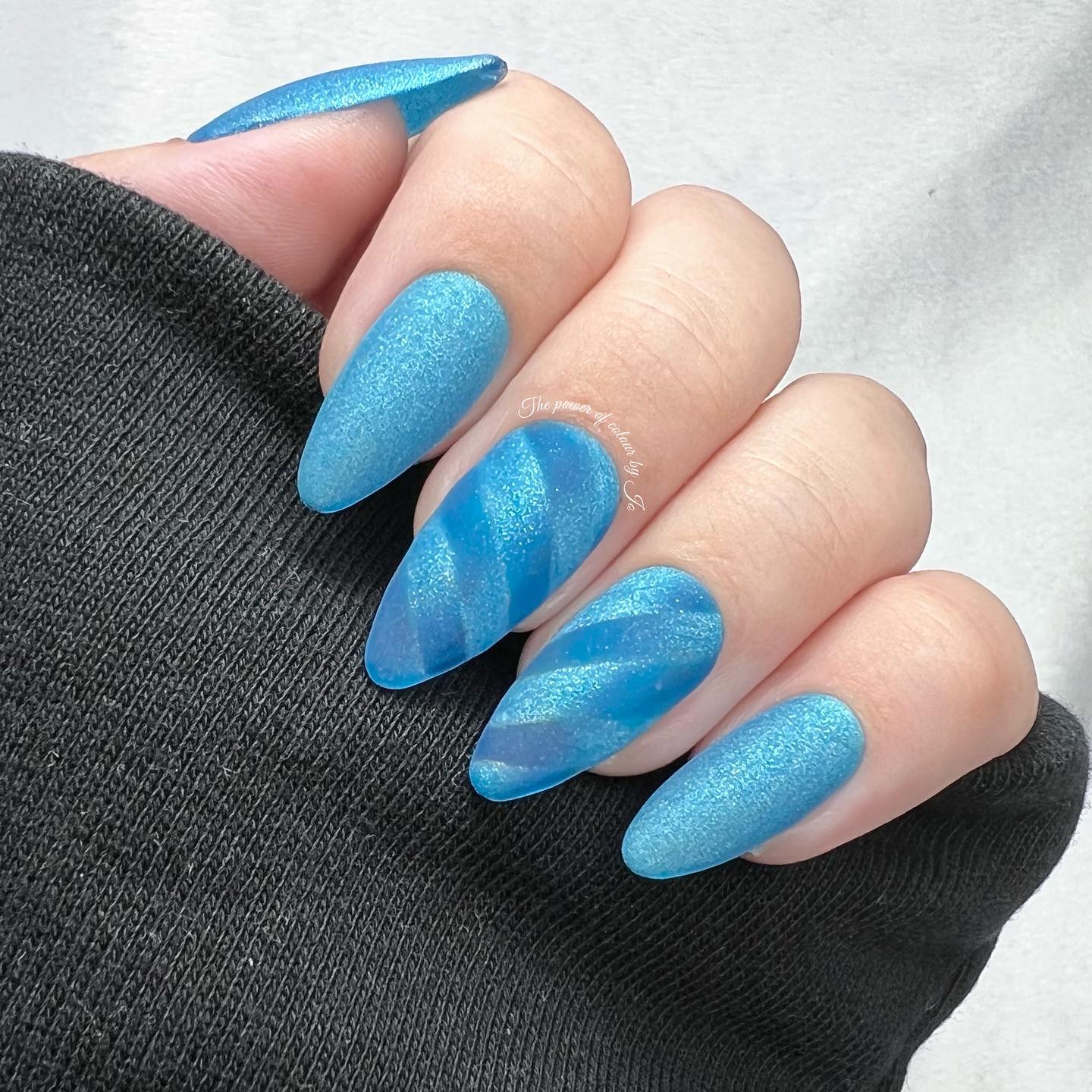 Blue Matte Cat Eye Nails