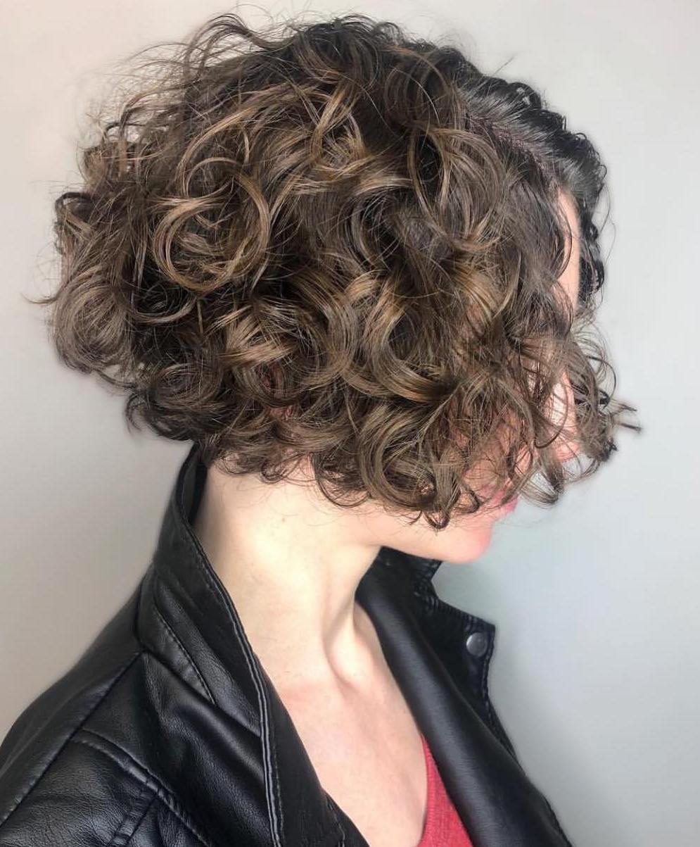 30 New Ways To Rock Short Curly Hair In 2020 Inspired By